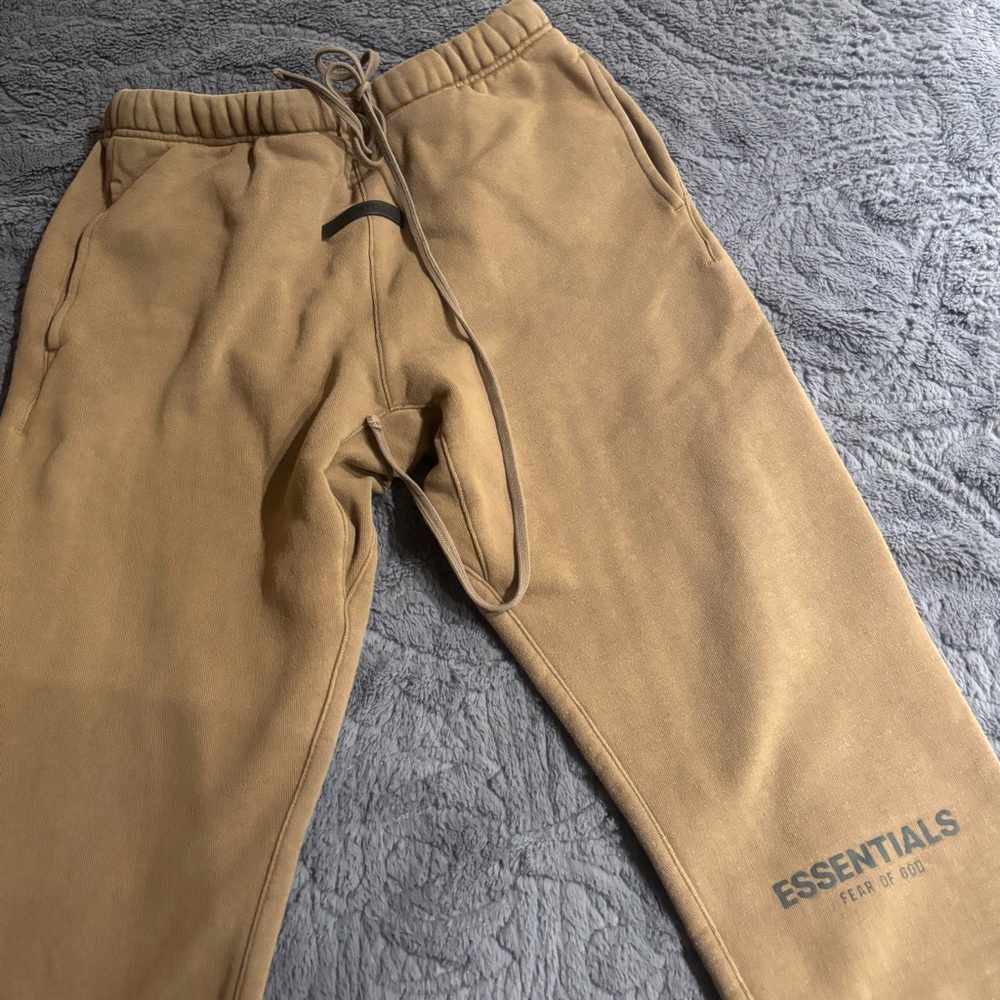 Fear of God Essentials Tan Sweatpants sz S - Picture 3 of 5